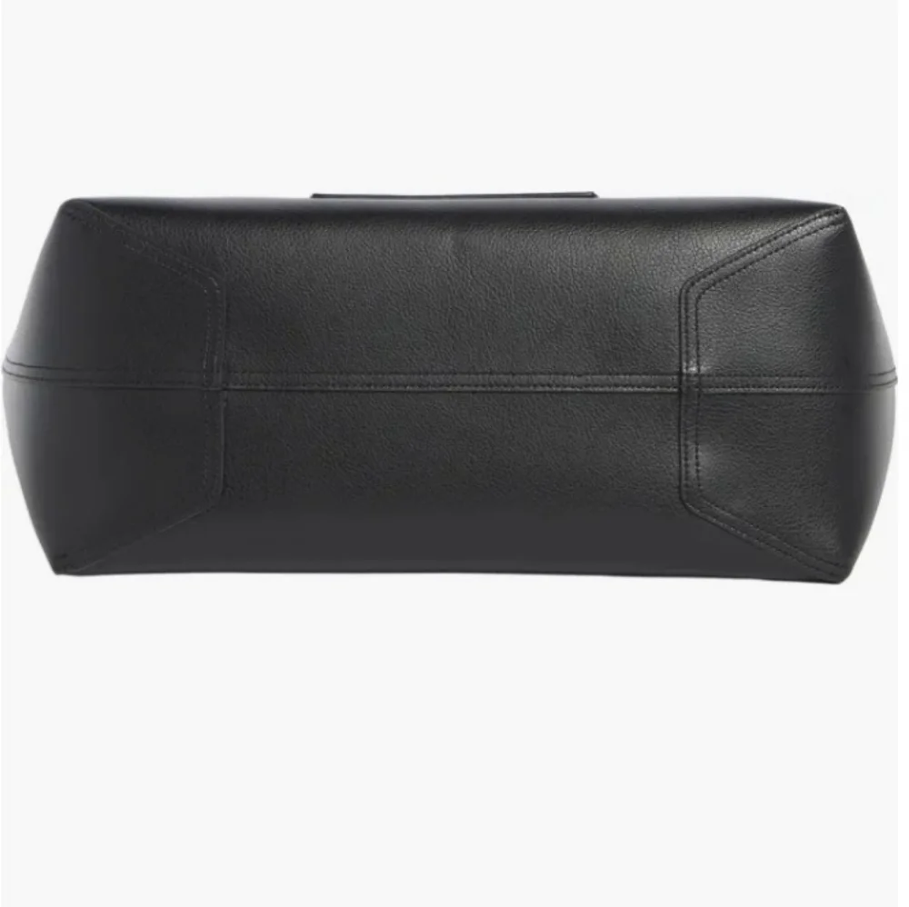 Kate Spade Black Tote "We Are Happy To Serve You" - Picture 4 of 4